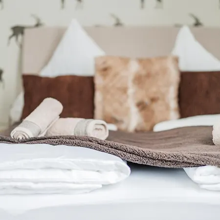 The Peak By Home1 Albergue *