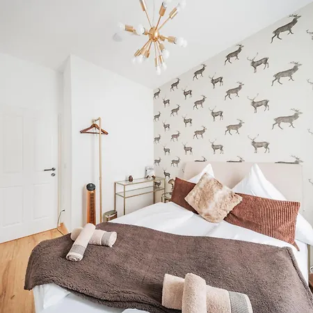 Hostal Peak By Home1 Innsbruck