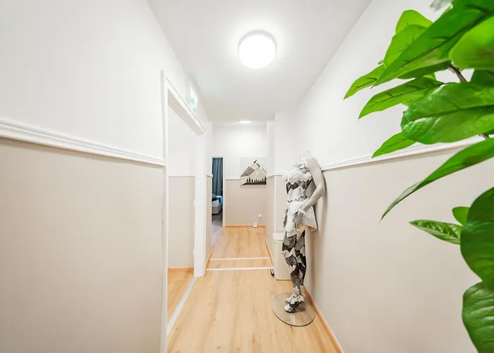 Peak By Home1 Hostel