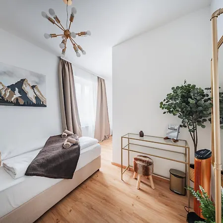 The Peak By Home1 Hostel Innsbruck